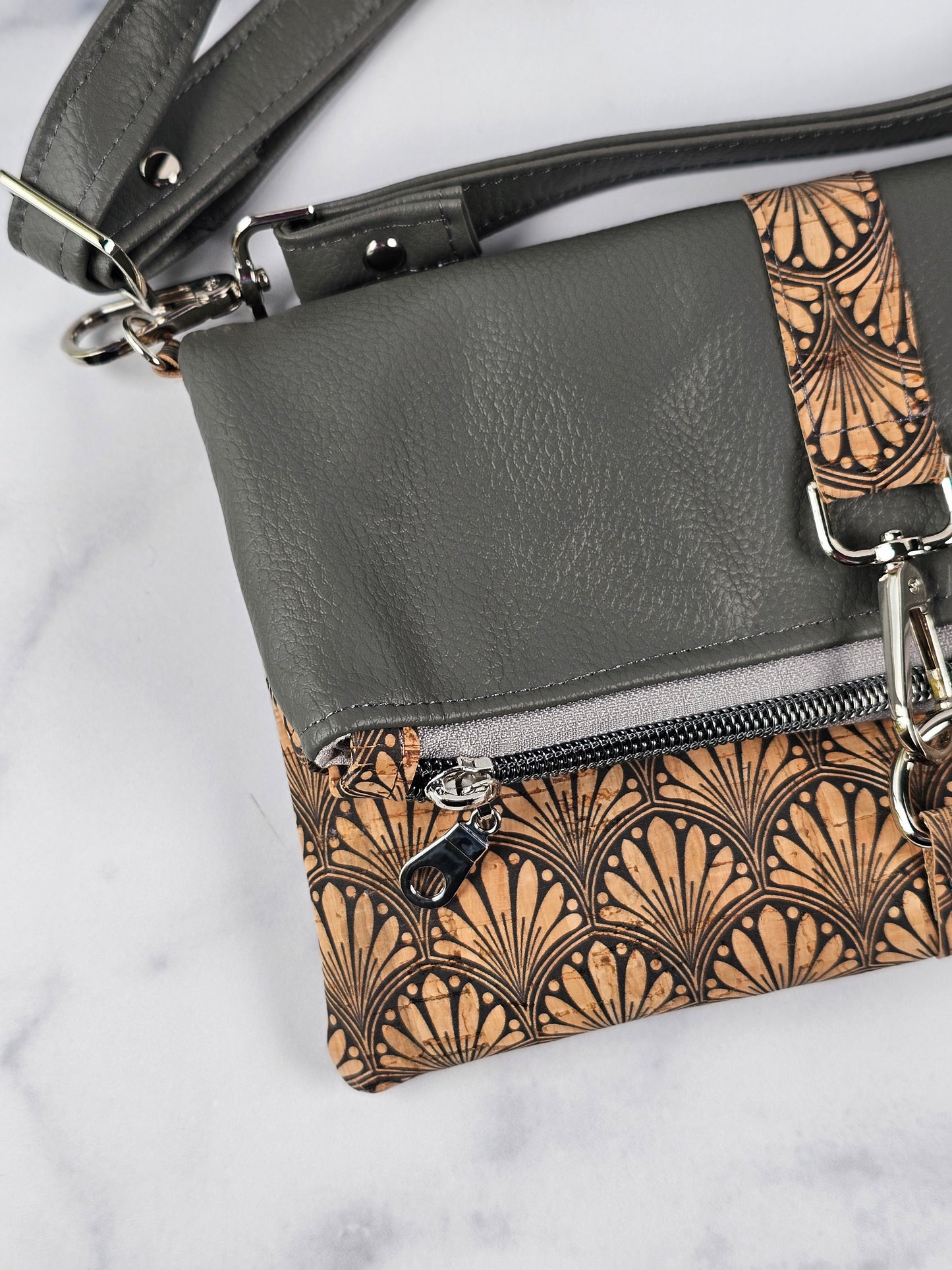 Art Deco Cork Fold-Over Crossbody Handbag with Faux Leather Accents & Adjustable Strap