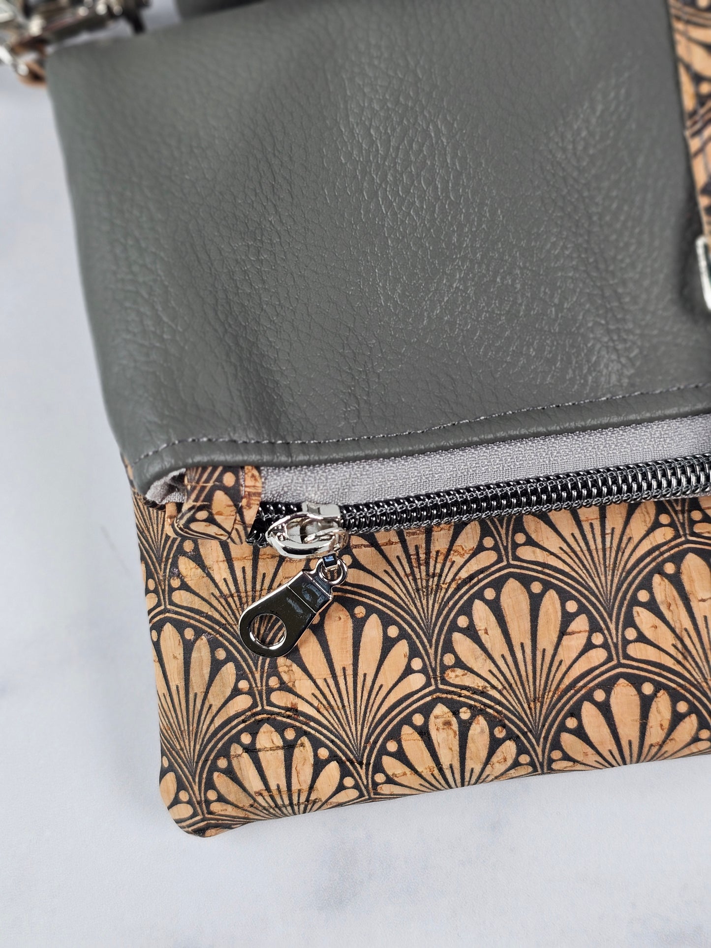 Art Deco Cork Fold-Over Crossbody Handbag with Faux Leather Accents & Adjustable Strap