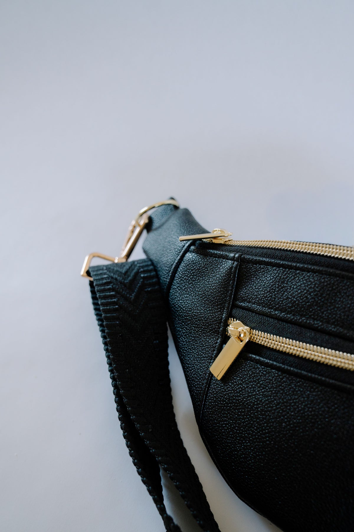 The Companion sling Bag Black