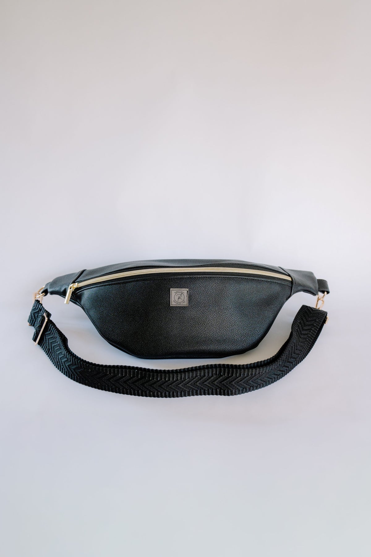 The Essential Sling Bag Black