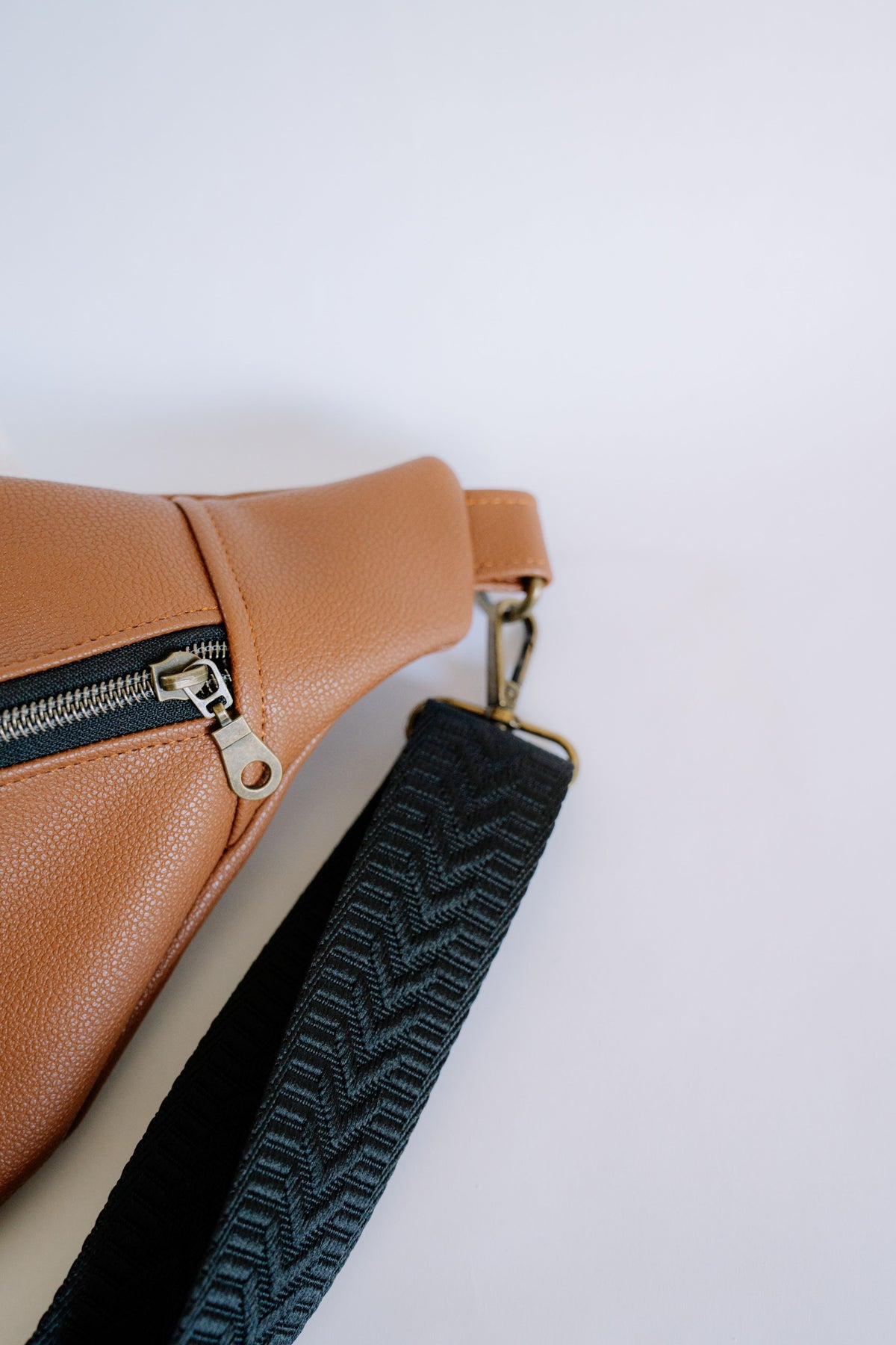 The Essential Sling Bag Brown