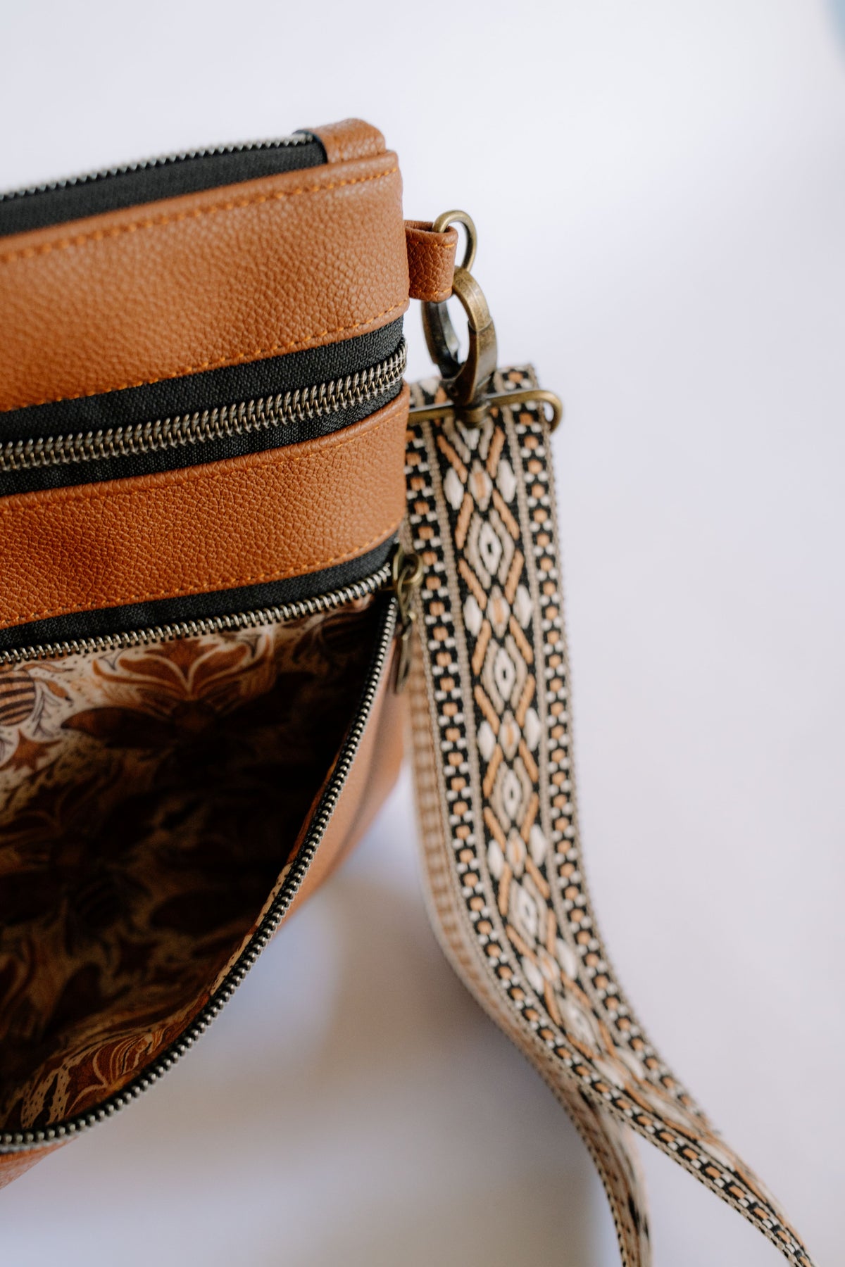 The Portlander Shoulder Bag Brown