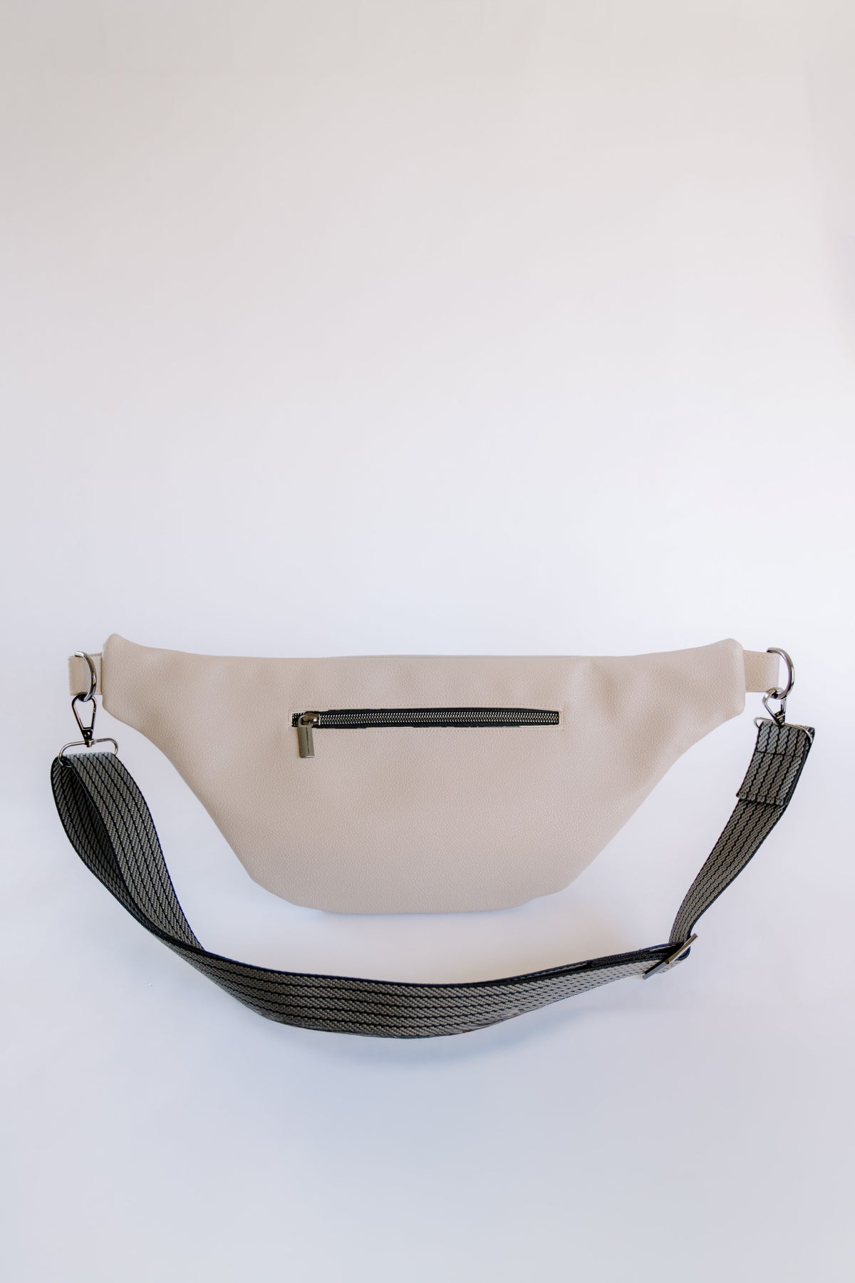 The Essential Sling Bag Grey