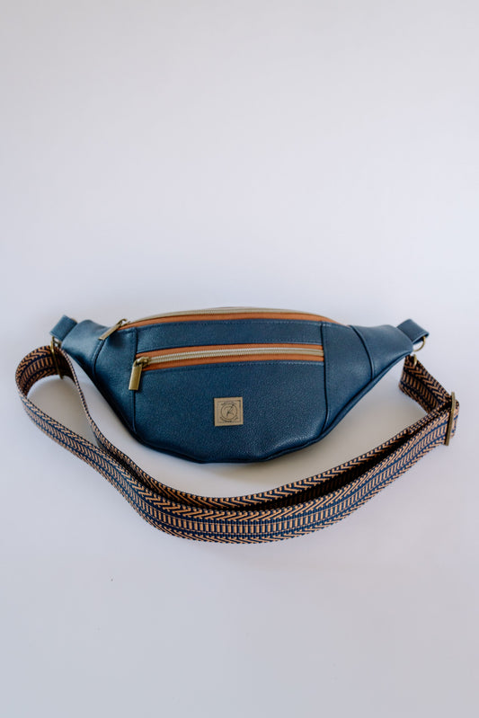 The Companion Sling Bag Navy