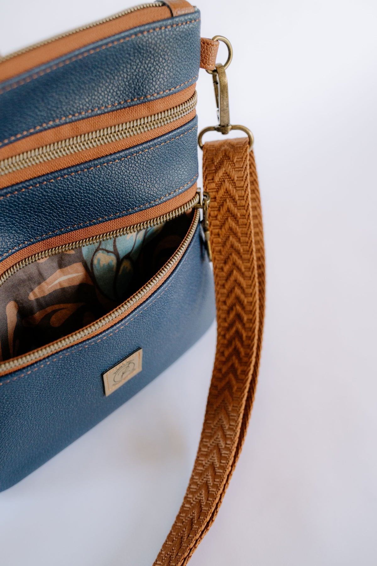 The Portlander Shoulder Bag Navy