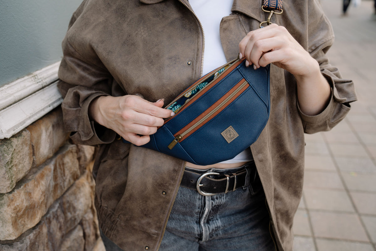 The Companion Sling Bag Navy